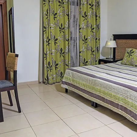 Labranda Rocca Nettuno מלון 4*